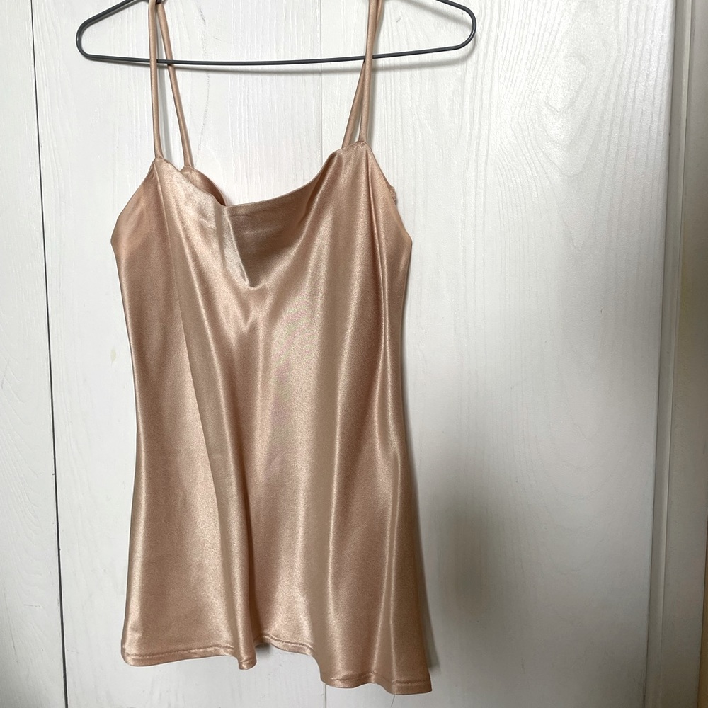 Brand: Reflection, size M